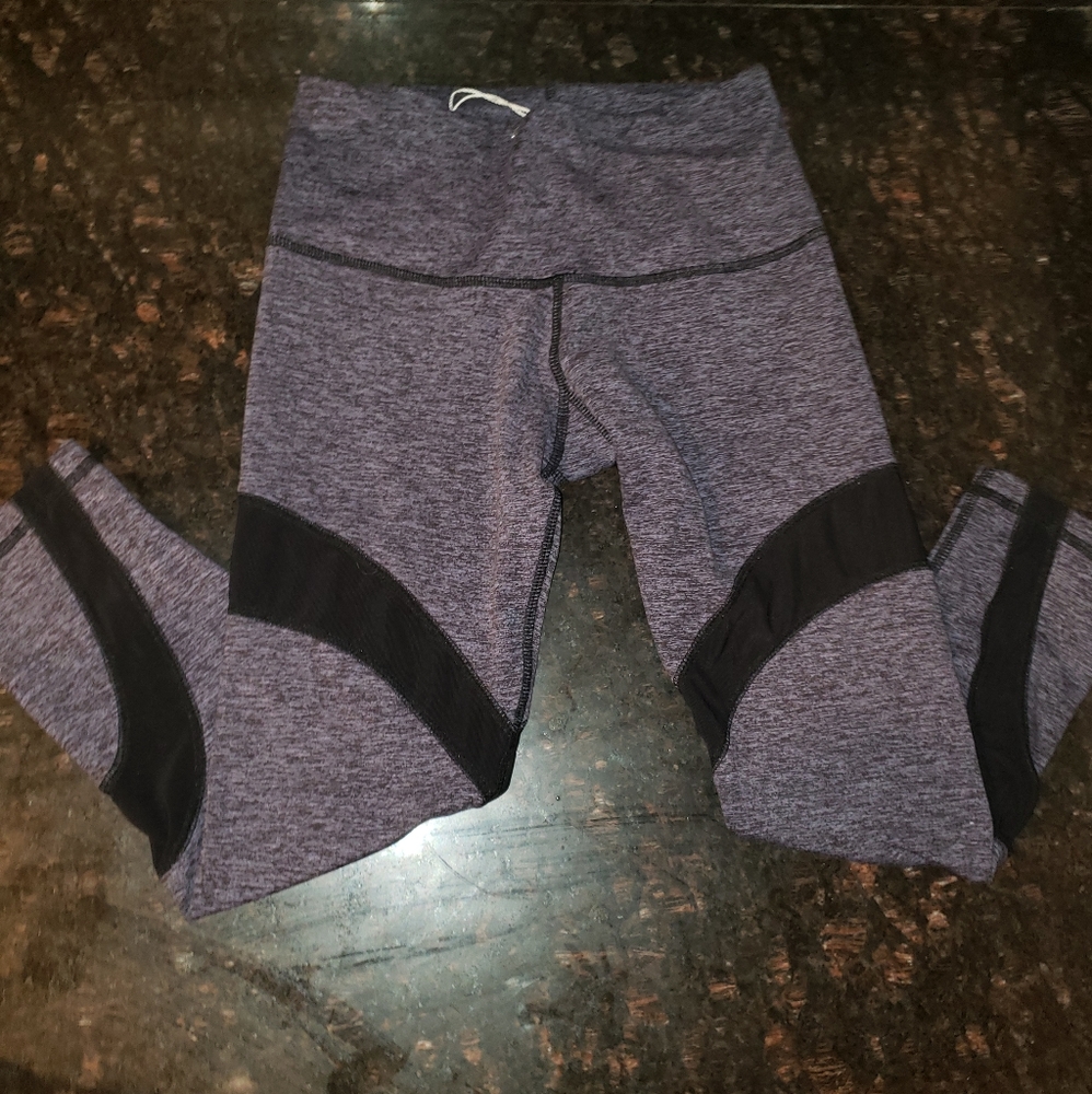 Daisy cropped leggings with mesh